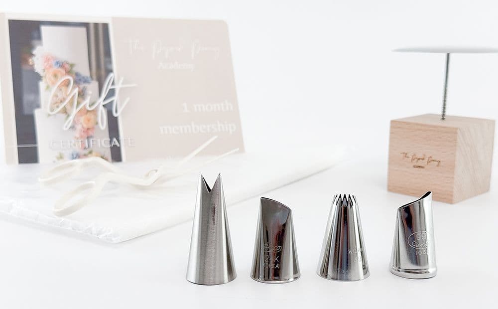 The Buttercream Rose Piping Kit