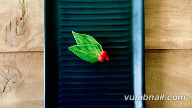 The Holiday Berry Cluster